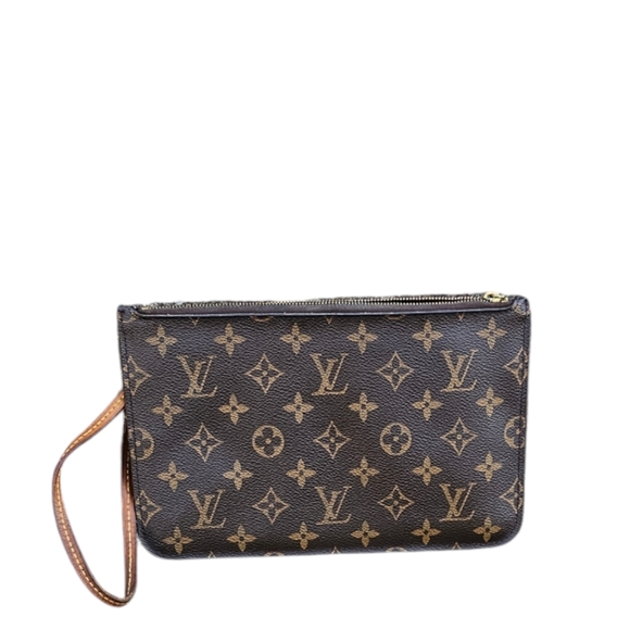 Authentic Louis Vuitton Monogram wristlet!  Great condition. - Picture 1 of 16